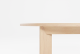 Mesa de Comedor Ovalada AKU